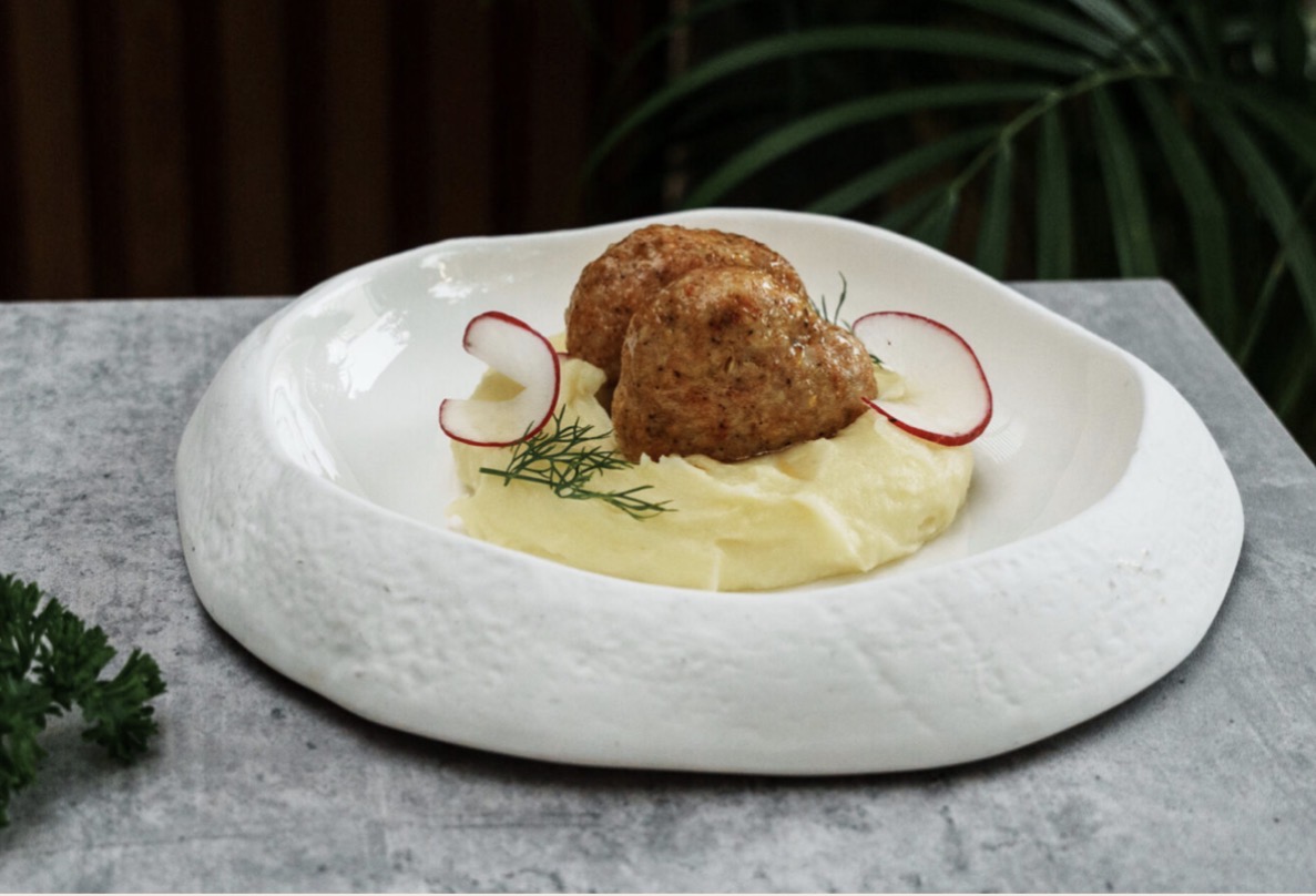 Chicken Cutlet with Mashed Potatoes